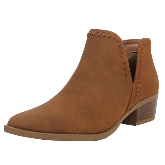 Shoes - Size 6 Cognac Braided Side V Cut Low Stacked Heel